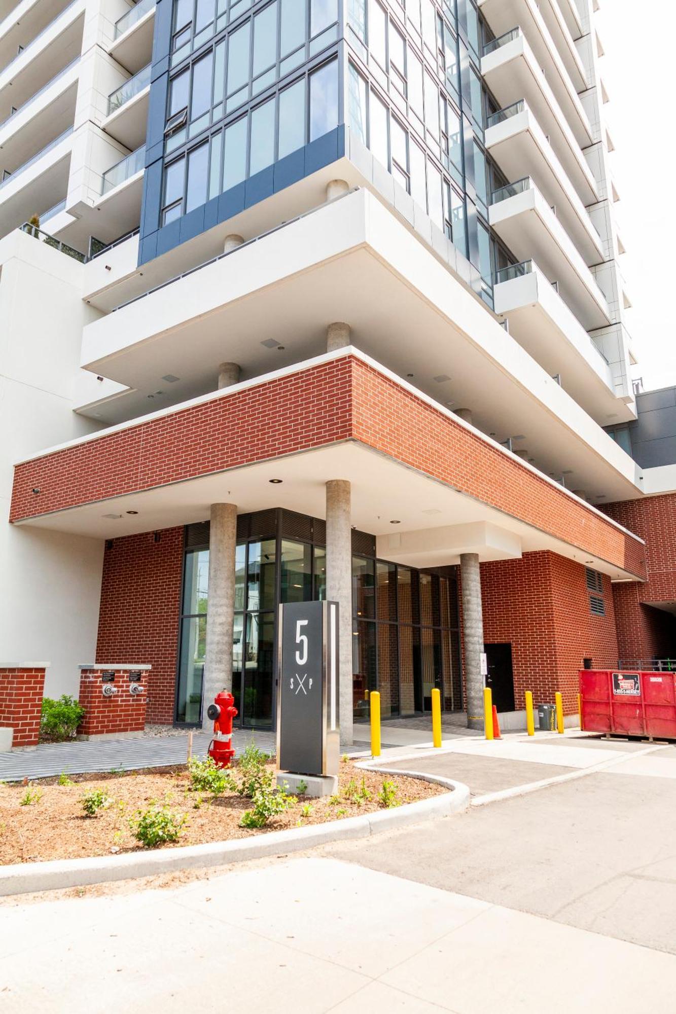 The Laundry Rooms Station Park คิทเชอเนอร์ ภายนอก รูปภาพ