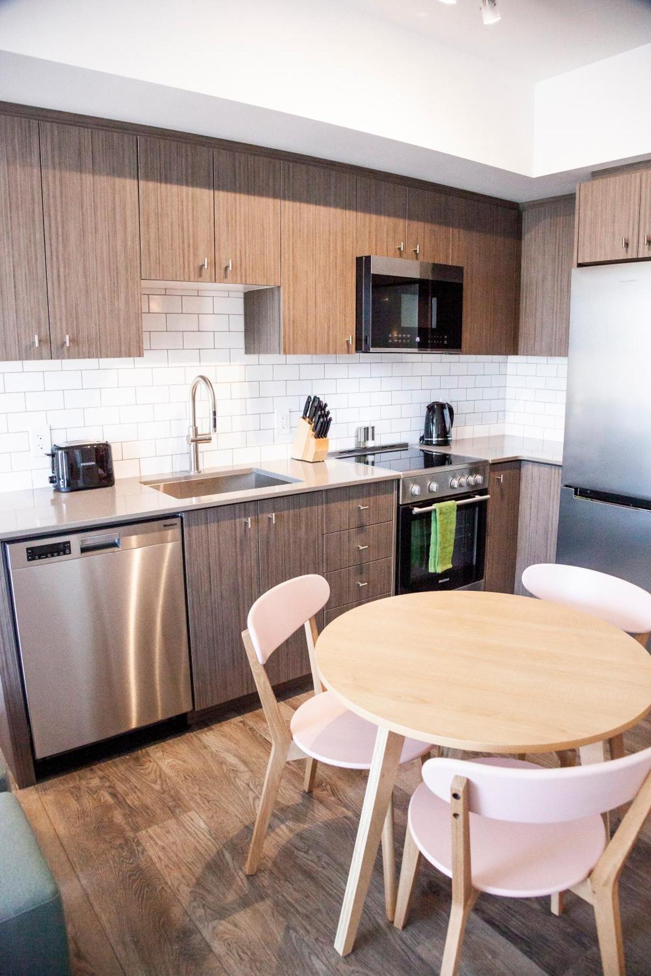 The Laundry Rooms Station Park คิทเชอเนอร์ ภายนอก รูปภาพ